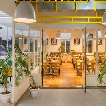 Bedzzz Varanasi By Leisure Hotels, 1 Km From Dashwasamedh Ghat Екстериор снимка
