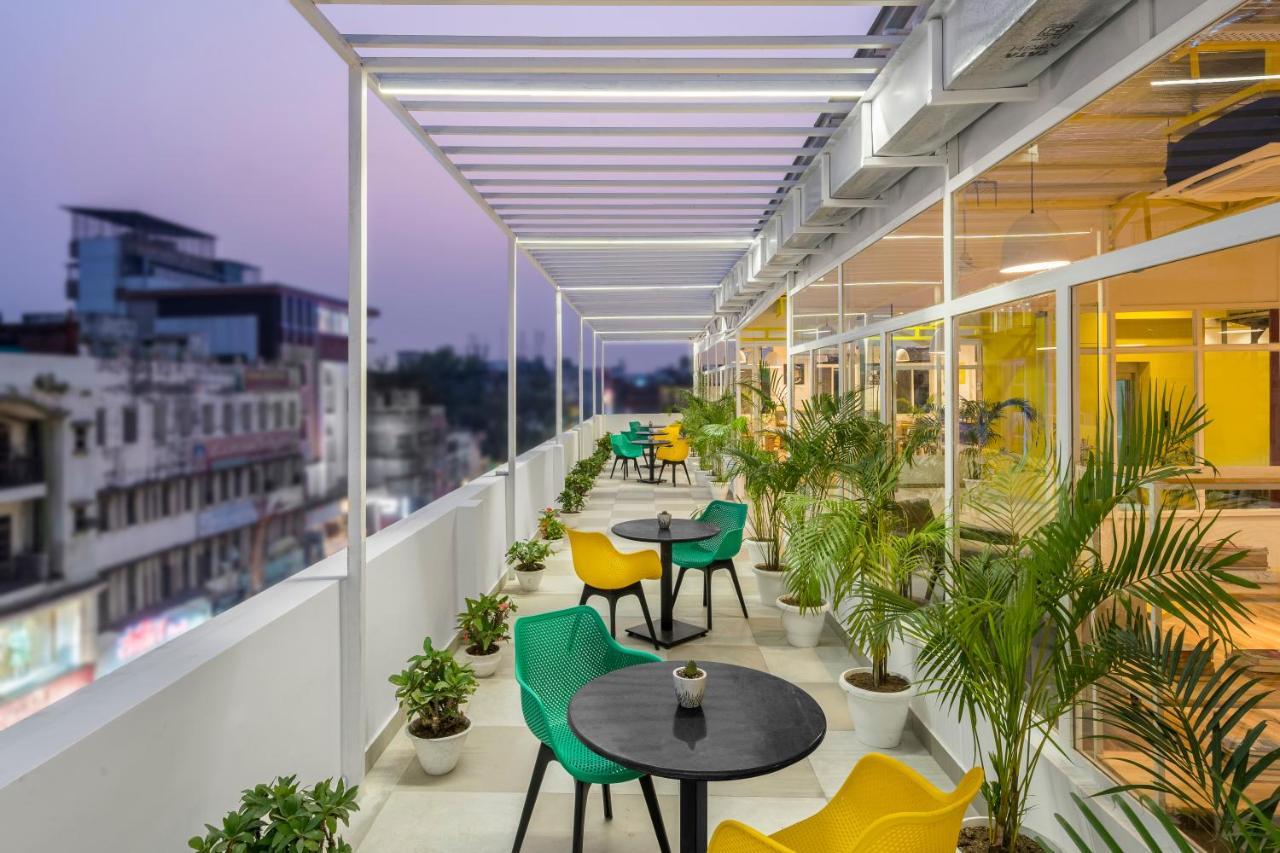 Bedzzz Varanasi By Leisure Hotels, 1 Km From Dashwasamedh Ghat Екстериор снимка