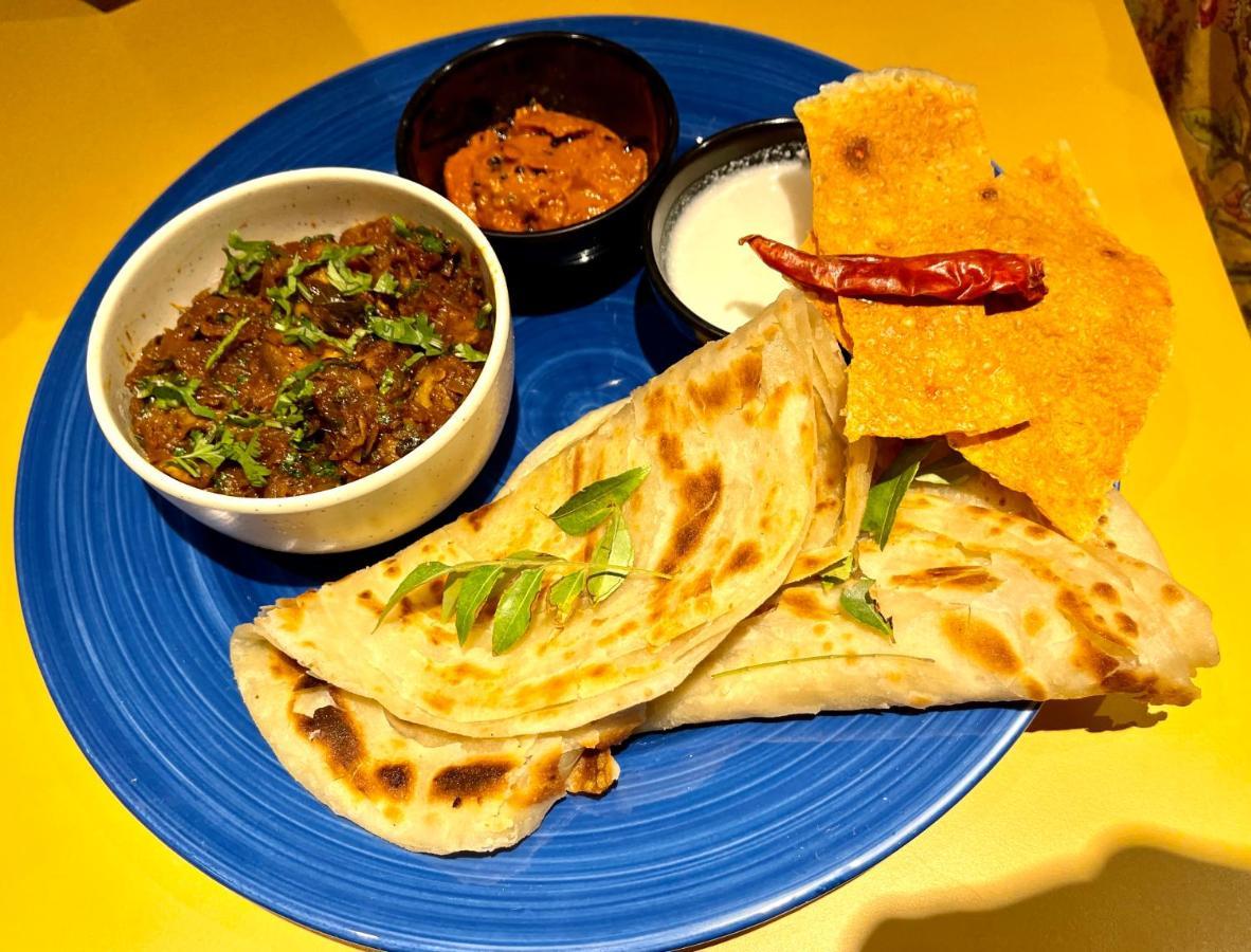 Bedzzz Varanasi By Leisure Hotels, 1 Km From Dashwasamedh Ghat Екстериор снимка