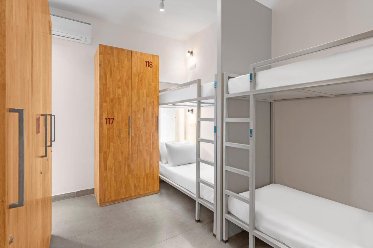 Bedzzz Varanasi By Leisure Hotels, 1 Km From Dashwasamedh Ghat Екстериор снимка