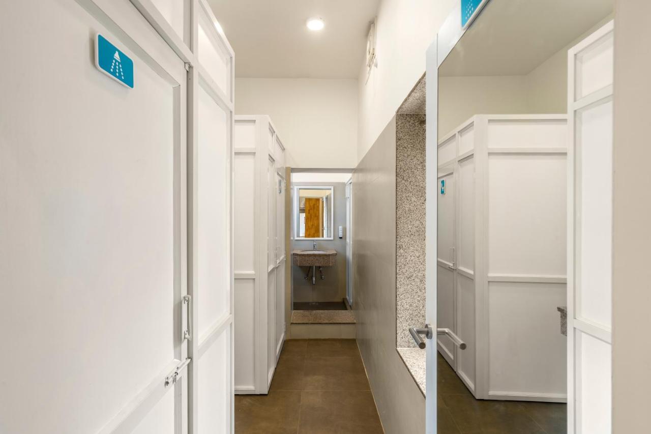Bedzzz Varanasi By Leisure Hotels, 1 Km From Dashwasamedh Ghat Екстериор снимка